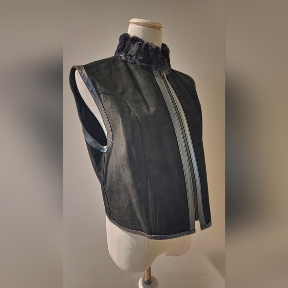 Leather vest - Picture 8 of 9